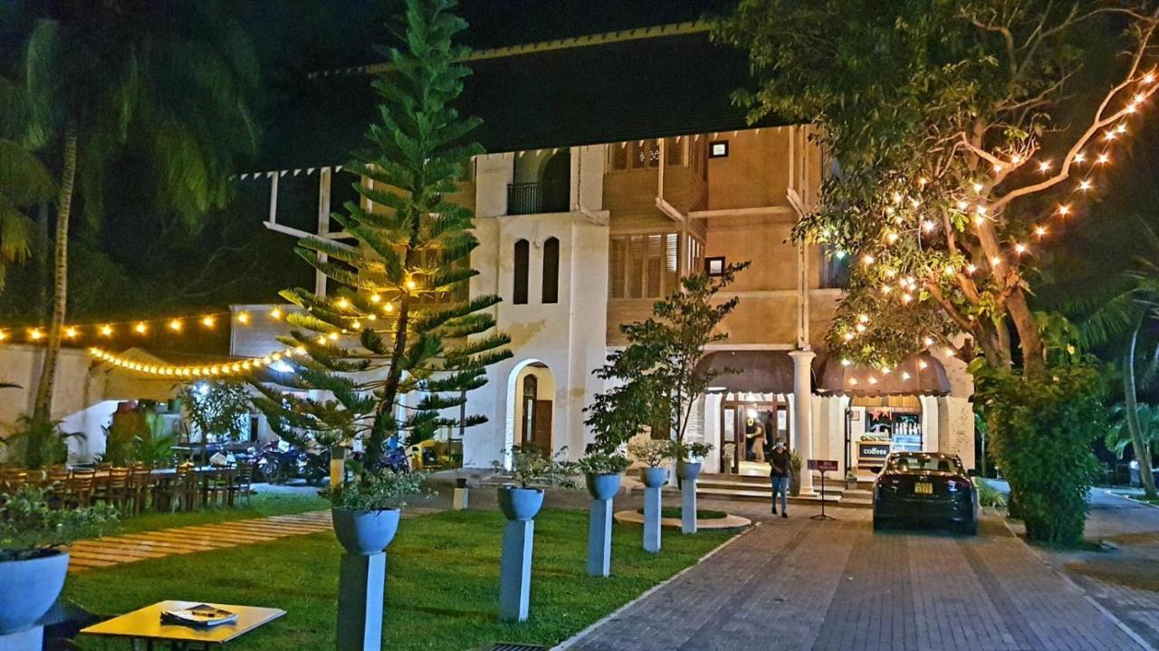 Hotel Leaf On Lagoon Katunayaka Dış mekan fotoğraf